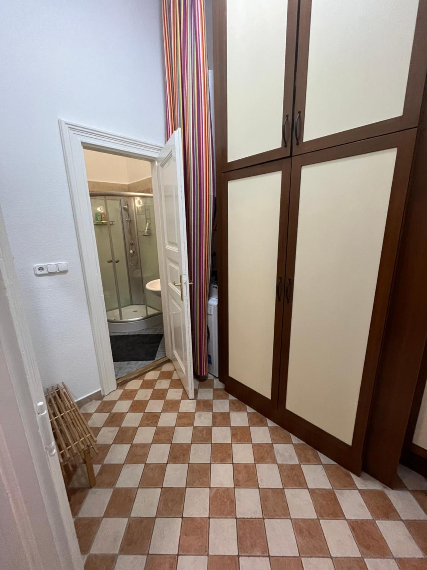 Tony Apartament